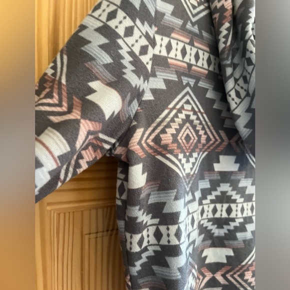 Wallflower Southwestern Blue Pink and Purple Hoodie Size Large - Picture 2 of 7